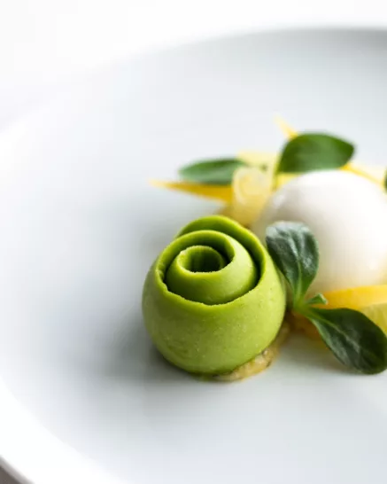 Composition citron - herbe fraîche